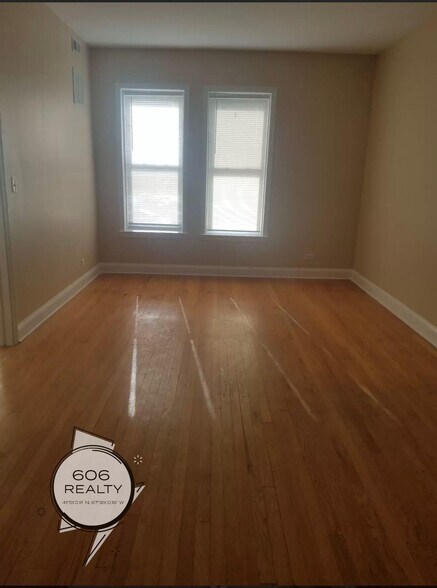 Building Photo - 2140 Clarence Ave