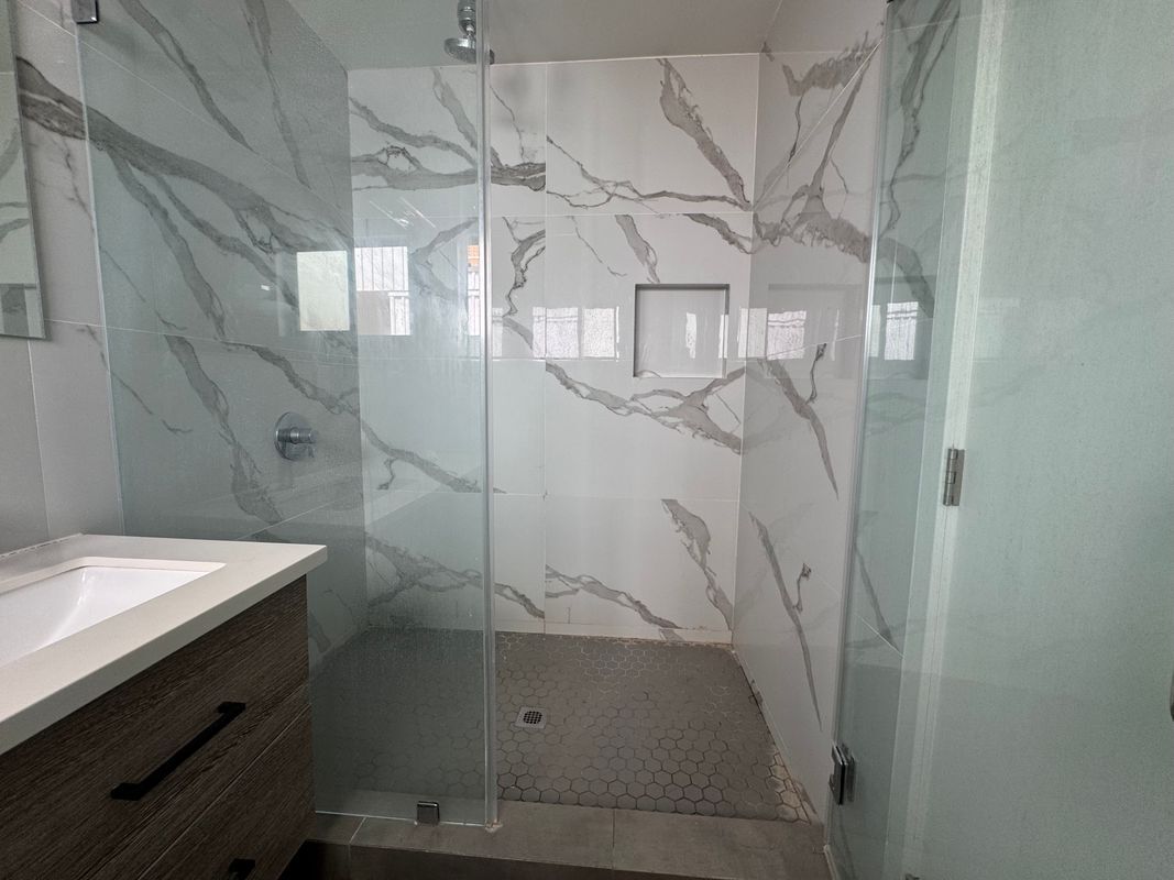 Building Photo - 1347 N Stanley Ave