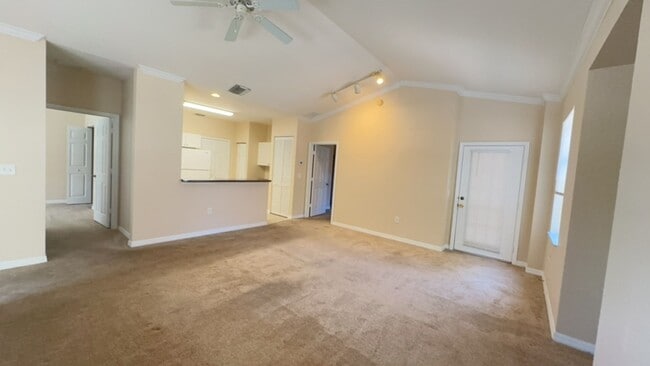 Building Photo - Palm Estates