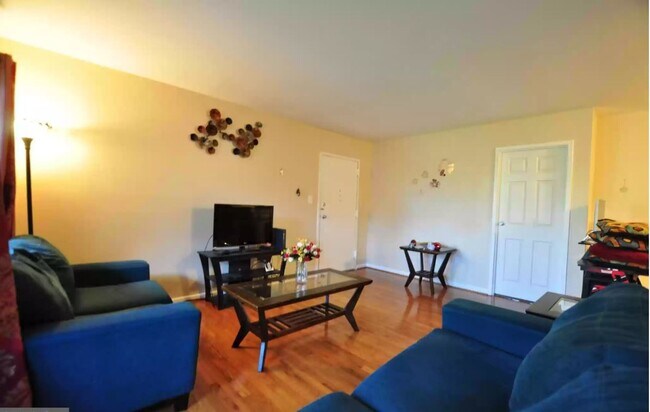 Building Photo - 3204 Spartan Rd