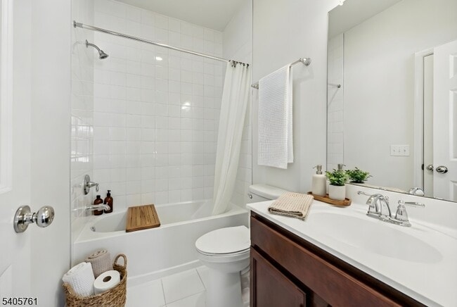 Building Photo - 32 Cortland Ct