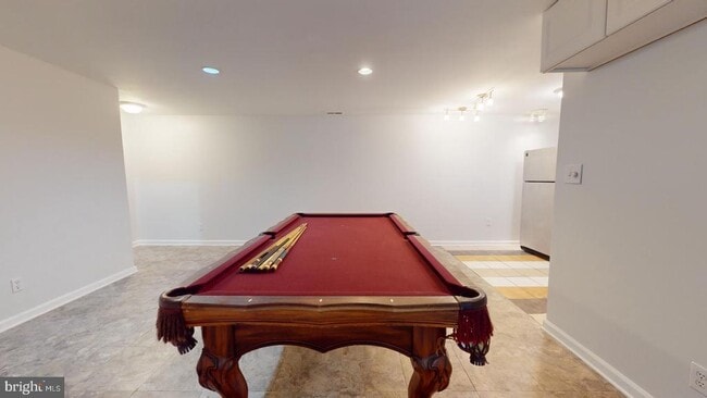 Building Photo - 9811 Fendale Ln