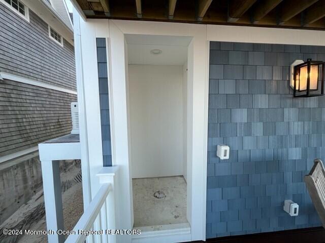 Building Photo - 3632 Ocean Terrace