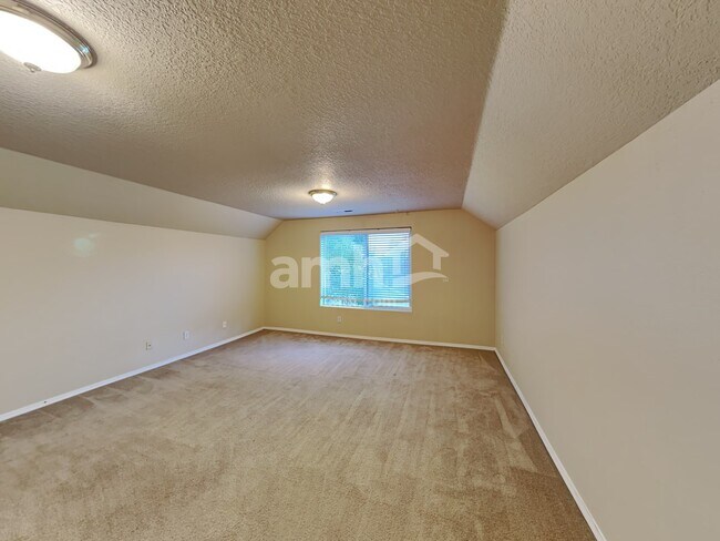 Building Photo - 34607 Rocky Ct