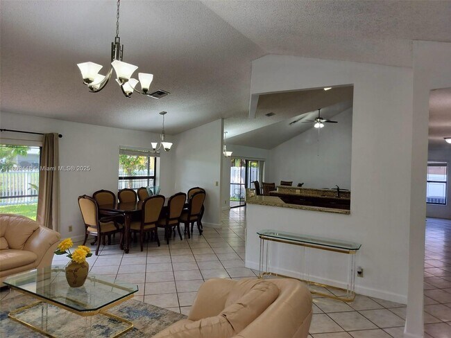 Building Photo - 10401 NW 18th Dr