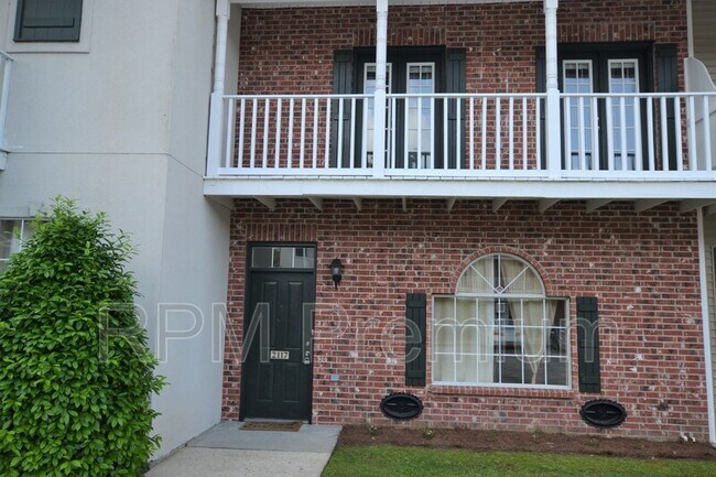 Building Photo - 2117 Cypress Hall Alley