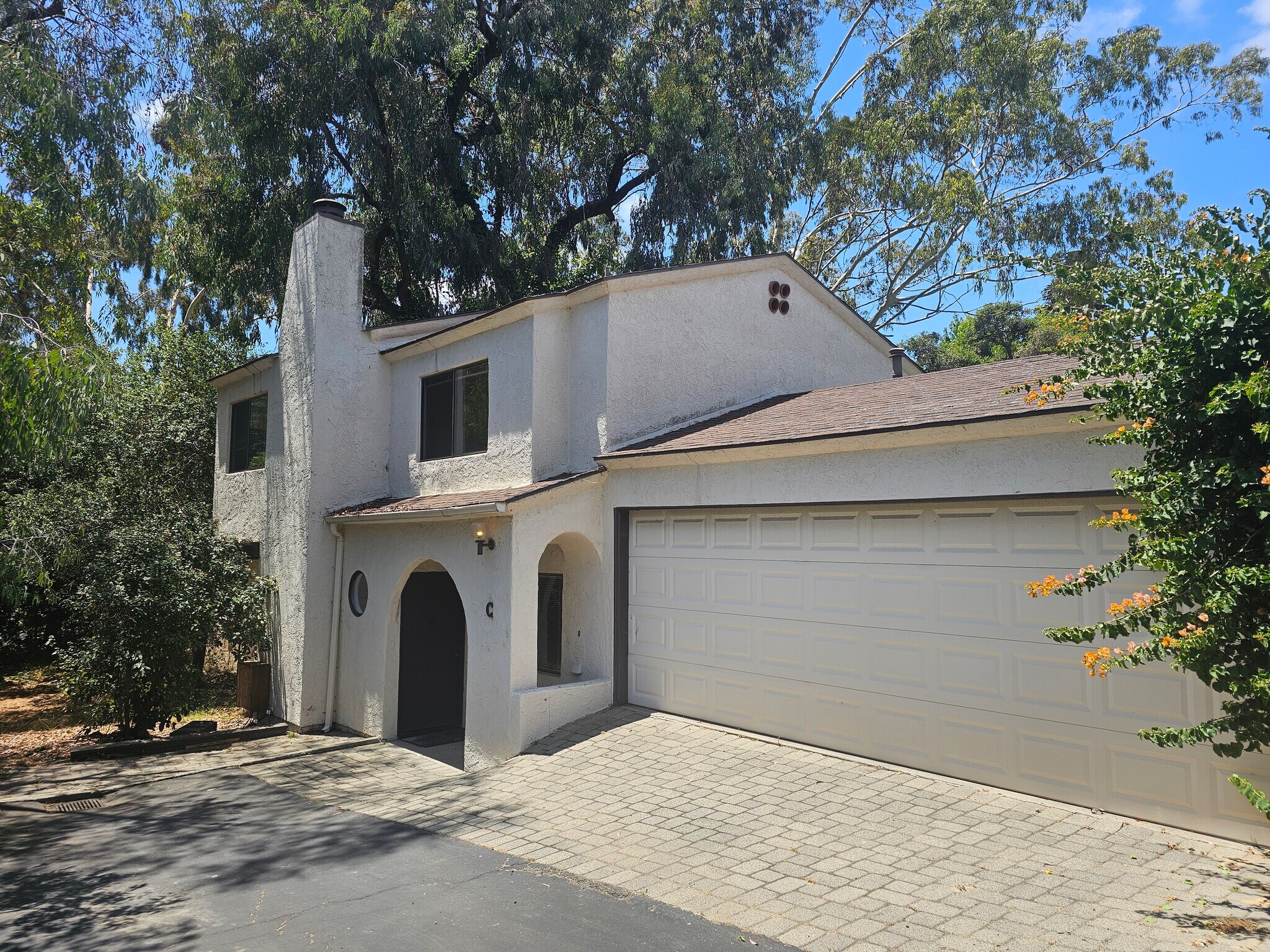 Building Photo - 1615 Olive St