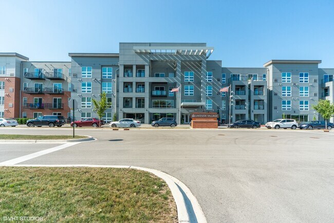 Building Photo - 18w070 Royce Blvd