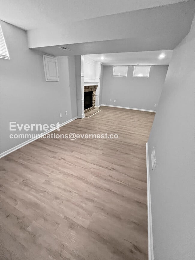 Building Photo - 13033 S Cardiff St