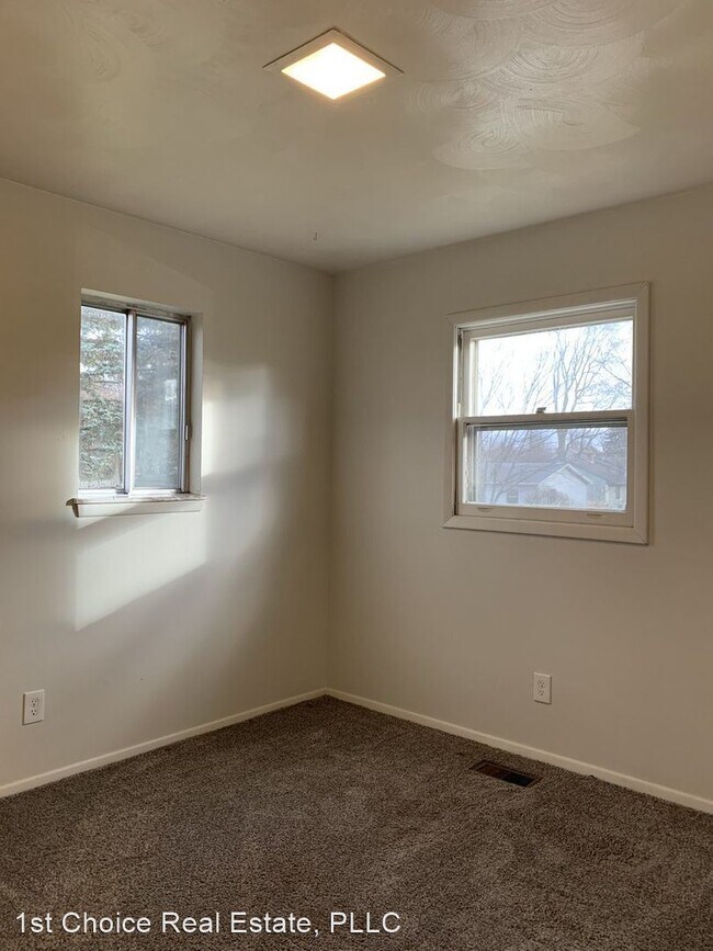 Building Photo - 3 br, 1.5 bath House - 3700 Malibu