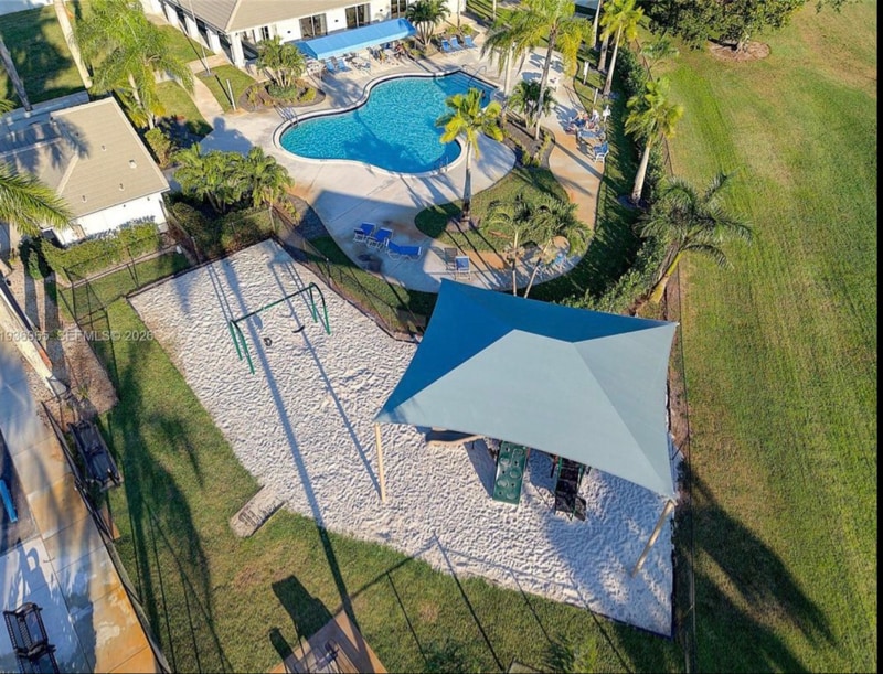 Building Photo - 8165 Pelican Harbour Dr