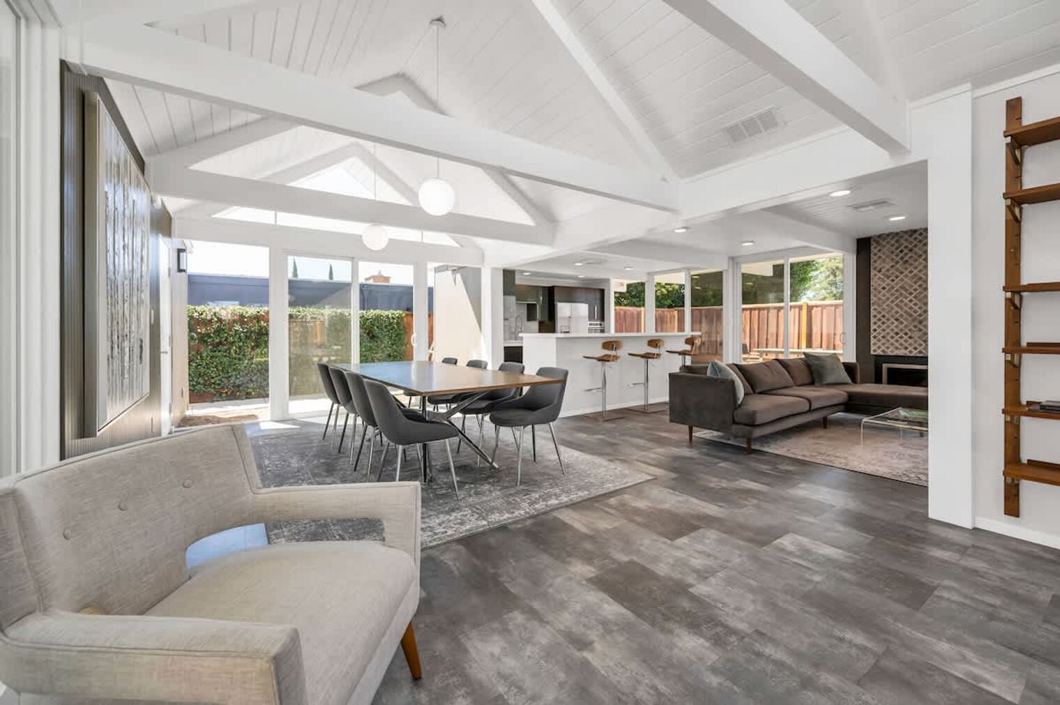 Building Photo - 4131 Phoenix St