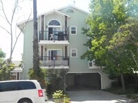 Building Photo - TRAFFICE CIRCLE- EASTSIDE LONG BEACH CONDO...