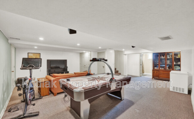 Building Photo - 2218 Wilmington Cir