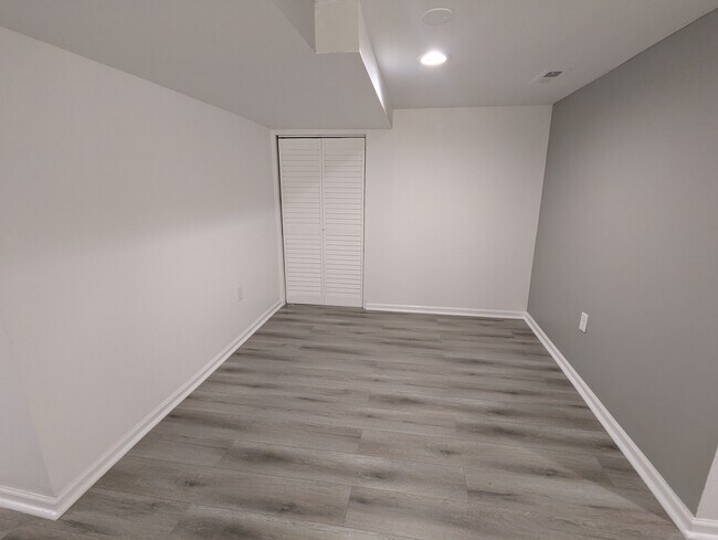 Building Photo - 2502 Park Heights Terrace