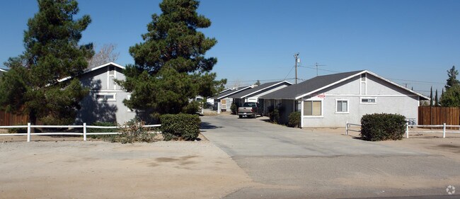 Primary Photo - 13968 Spruce St