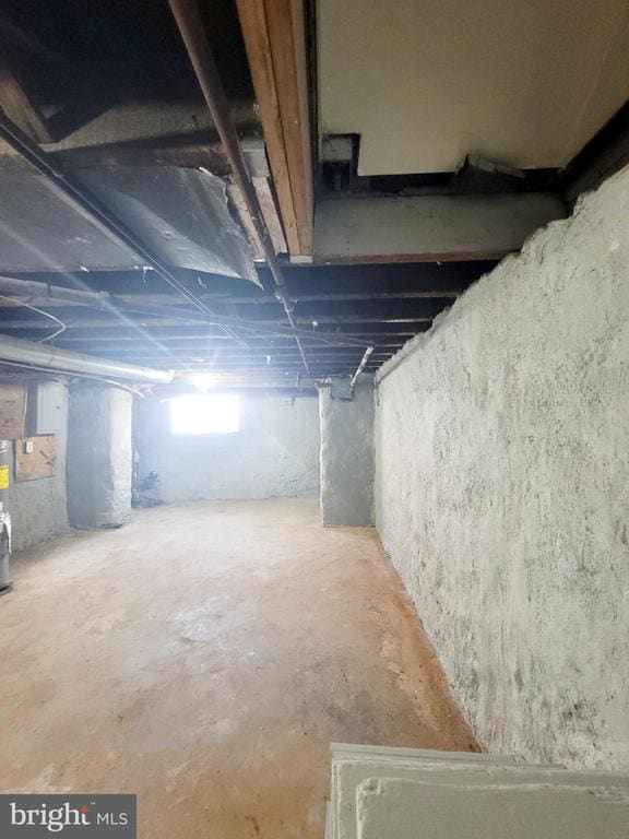 Building Photo - 1622 Blavis St