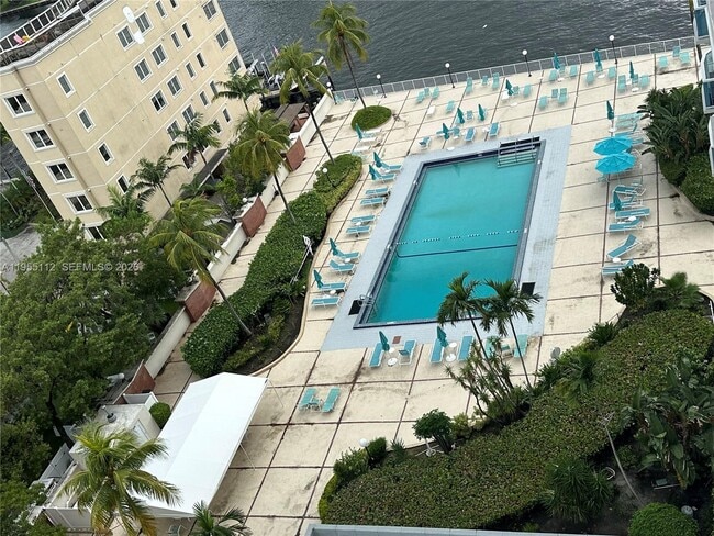 Building Photo - 3800 S Ocean Dr