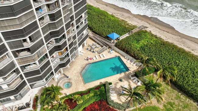 Building Photo - 9650 S Ocean Dr