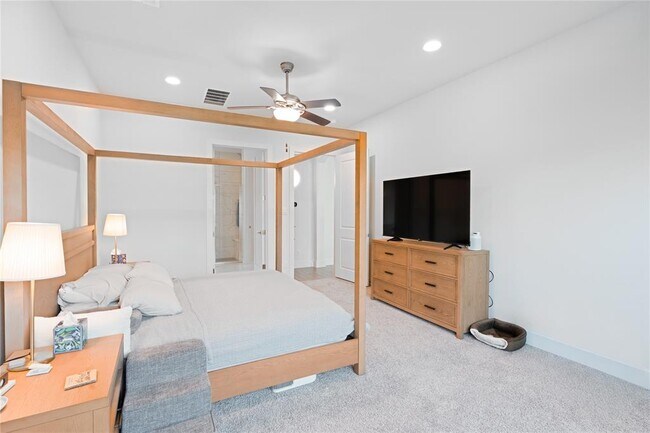 Building Photo - 3341 Catalina Cv