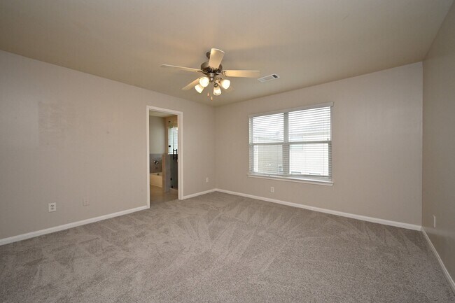 Building Photo - 6127 Yorkglen Manor Ln