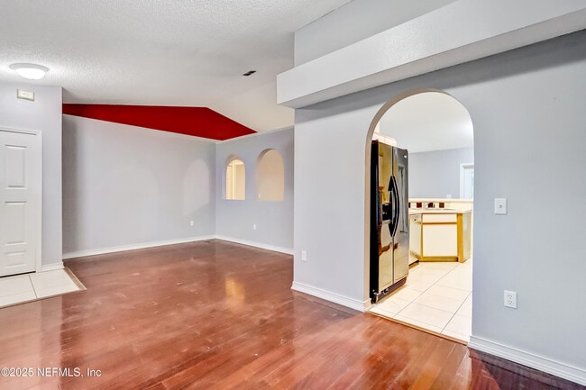 Building Photo - 13002 Viburnum Dr S