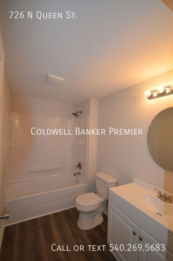 Building Photo - 726 N Queen St