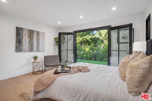 Building Photo - 12672 Stanwood Dr