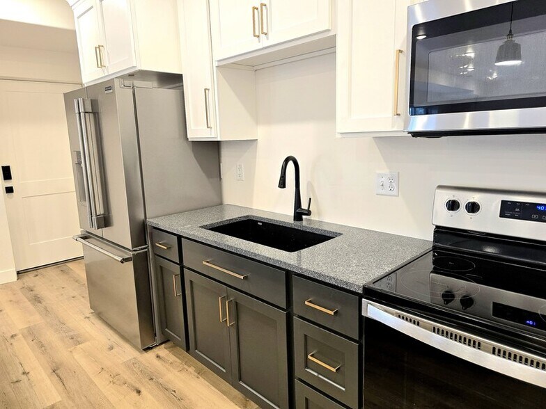 Building Photo - 779 S 450 E