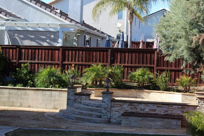 Building Photo - 35703 Date Palm St