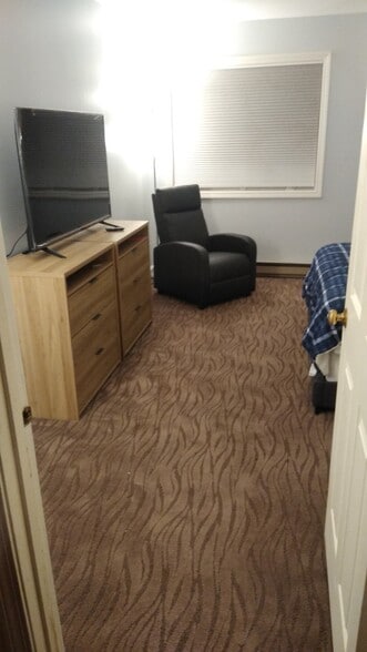 Building Photo - 292 Woodhaven Dr