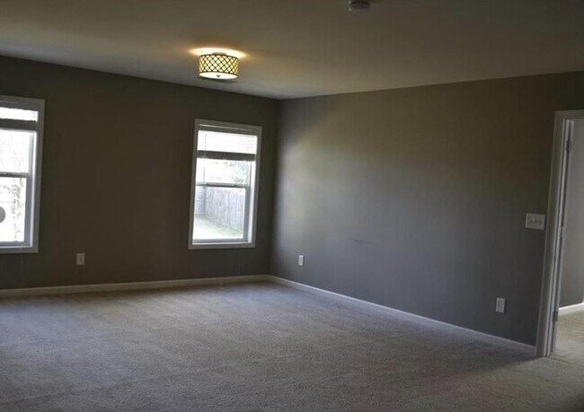 Building Photo - 3327 Edenridge Ct