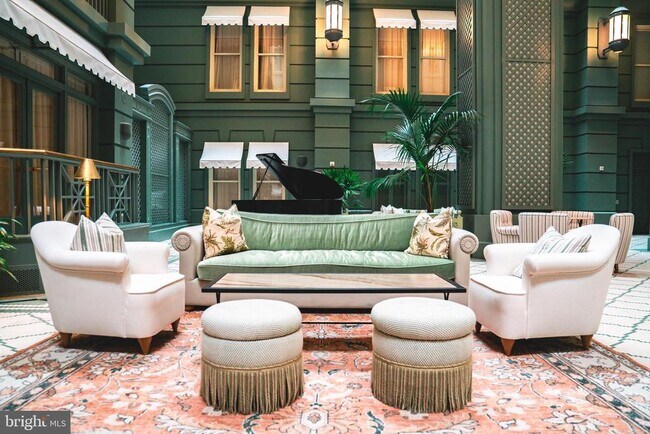 Building Photo - 200 S Broad St