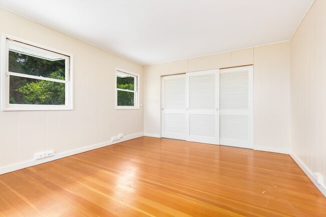 Building Photo - Rare Find: Tantalus Rustic Charm: BRAND NEW KITCHEN CABINETS AND COUNTE