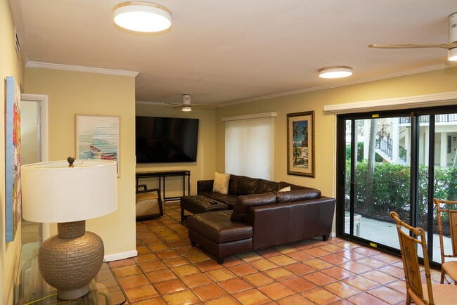 Building Photo - 300 Inlet Way