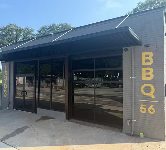 BBQ 56 Restaurant & Full Bar - 375 Inman St SW