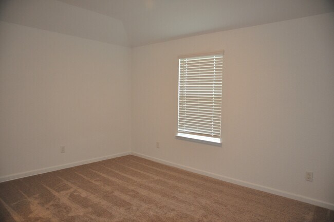 Building Photo - 32327 Melbrooke Dr