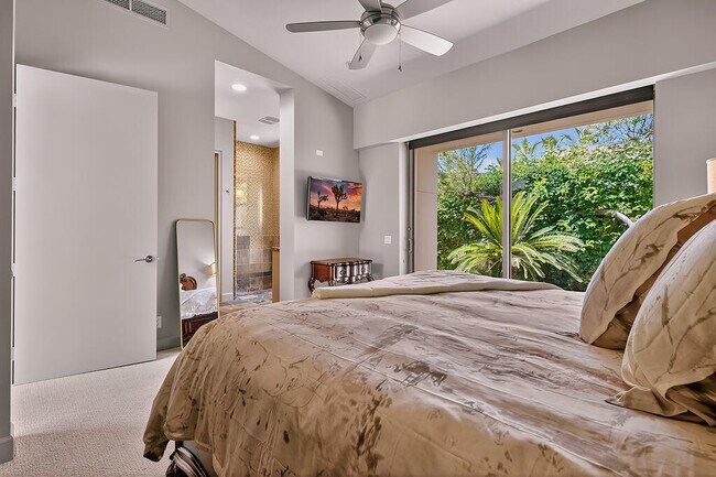 Building Photo - 9 Rockcrest
