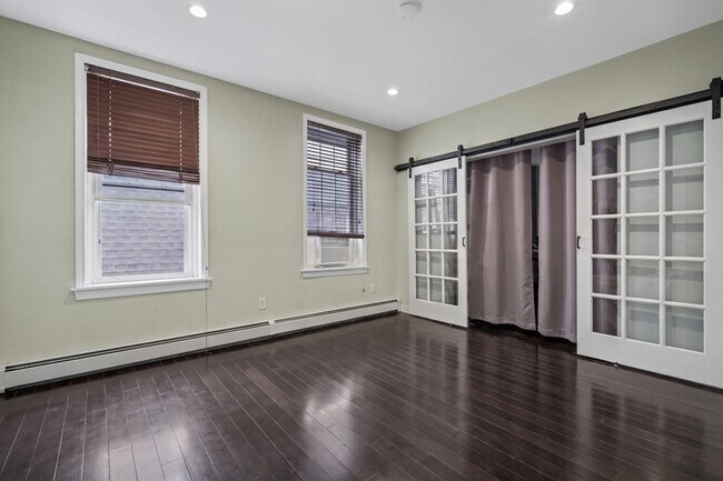 Building Photo - 414 59th St