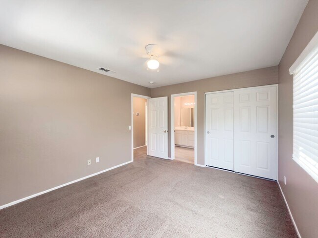 Building Photo - COMING SOON! 5 Bedroom, Cut-DeSac Home for Rent in a Beautiful, Murrieta Community!