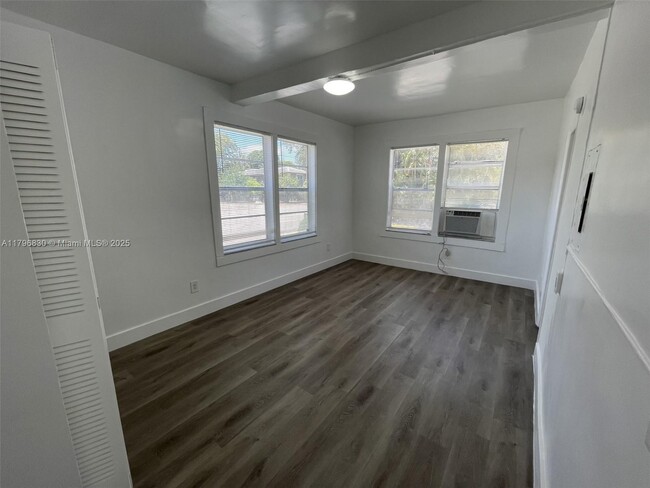 Building Photo - 3409 S Le Jeune Rd