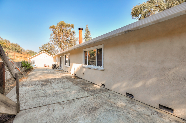 Building Photo - 21717 Almaden Rd