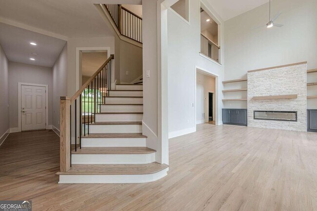 Building Photo - 2555 Chattahoochee Ln
