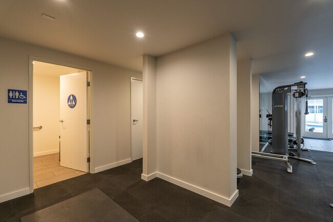 Building Photo - Fully remodeled 2BR/2BA Condo in prime West Hollywood!