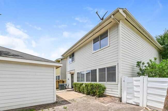 Building Photo - 19319 Richland Springs Dr