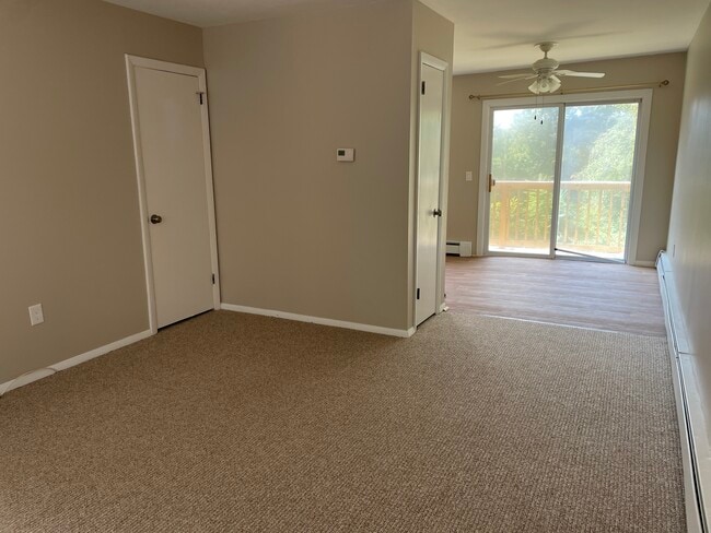 Building Photo - 508 Plain Hill Rd