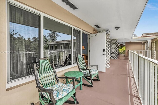 Building Photo - 2501 N Ocean Blvd