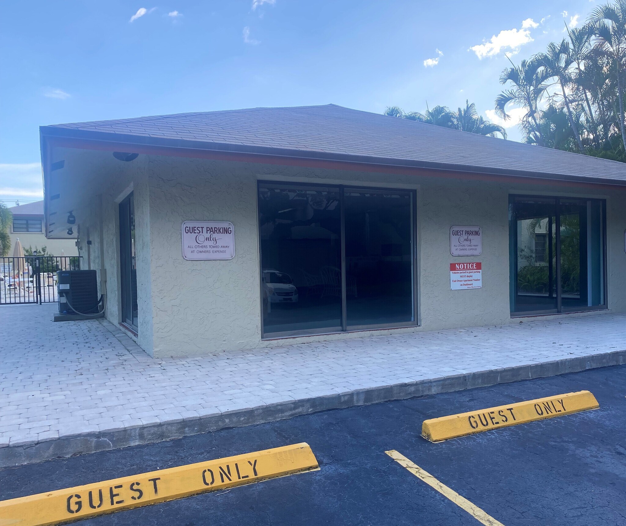 Building Photo - 1750 NE 39th Ct