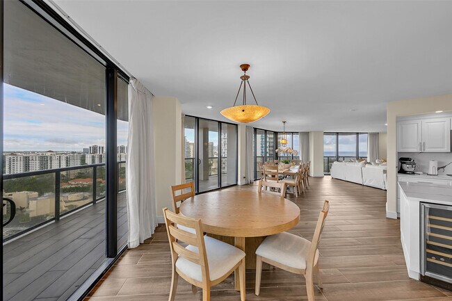 Building Photo - 19667 Turnberry Way