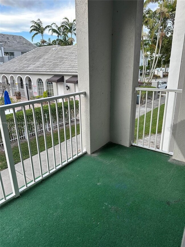 Building Photo - 620 SW 111th Ave